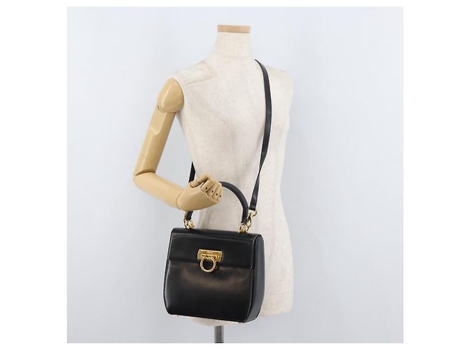 Salvatore Ferragamo Gancini Hand Bag Leather 2way Black Gold Auth 177018 Golden - view 28