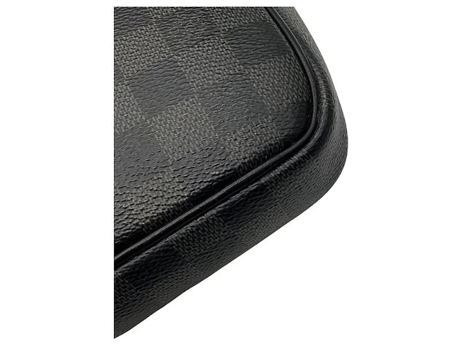 Sac bandoulière Scott en toile enduite Damier Graphite / Noir et cuir Louis Vuitton avec pochette - vue 13
