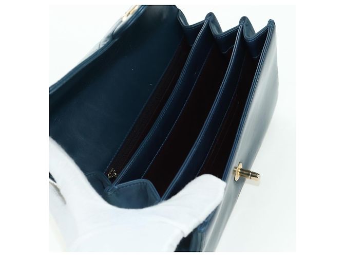 CHANEL Matelasse 23 Chain Bag Lamb Skin 2way Navy Gold CC Auth ep14001SAM D'oro Blu navy - vista 24
