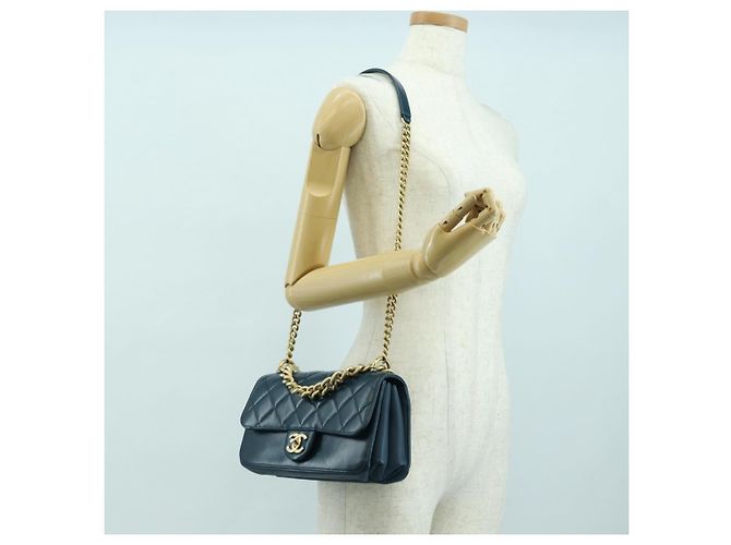 CHANEL Matelasse 23 Chain Bag Lamb Skin 2way Navy Gold CC Auth ep14001SAM D'oro Blu navy - vista 33