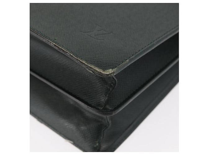 LOUIS VUITTON Taiga Serviette Moskova Business Bag Epicea M30034 LV Auth bs35001 - vista 15