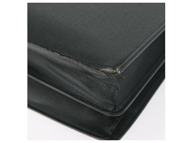 LOUIS VUITTON Taiga Serviette Moskova Business Bag Epicea M30034 LV Auth bs35001 - vista 17