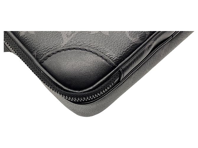 Borsa Messenger Alpha in tela Monogram nera e pelle Louis Vuitton Nero - vista 10