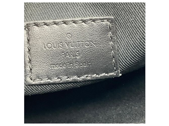 Borsa Messenger Alpha in tela Monogram nera e pelle Louis Vuitton Nero - vista 7