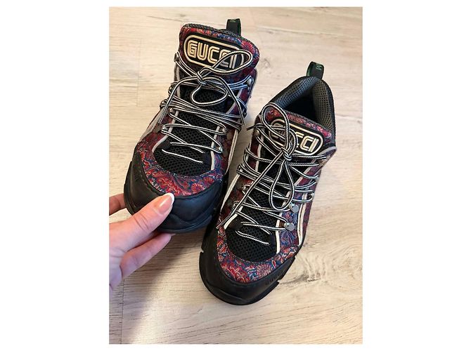 Rhyton Gucci Sneakers Flashtrek Paisley Nero Bianco Rosso Blu - vista 3