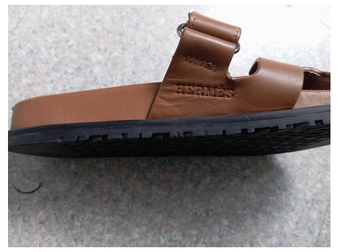 Sandali Hermès Chypre in pelle marrone - vista 16