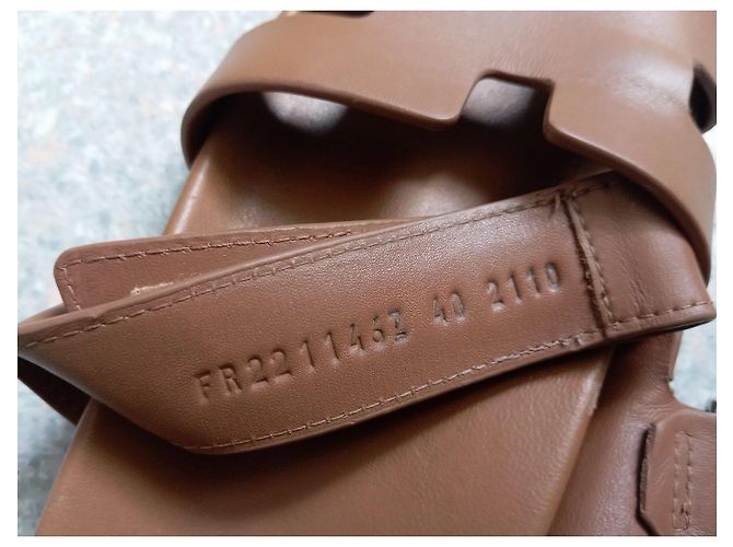 Sandali Hermès Chypre in pelle marrone - vista 3