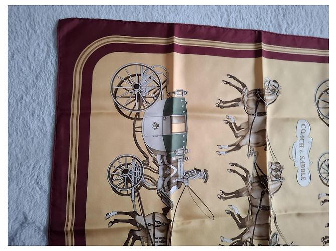 Carré Hermès Coach and Saddle 90 cm Seta Beige Bordò - vista 8