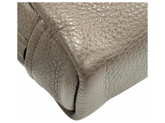 Prada Schultertasche aus Vitello Daino Leder Grau - Ansicht 6