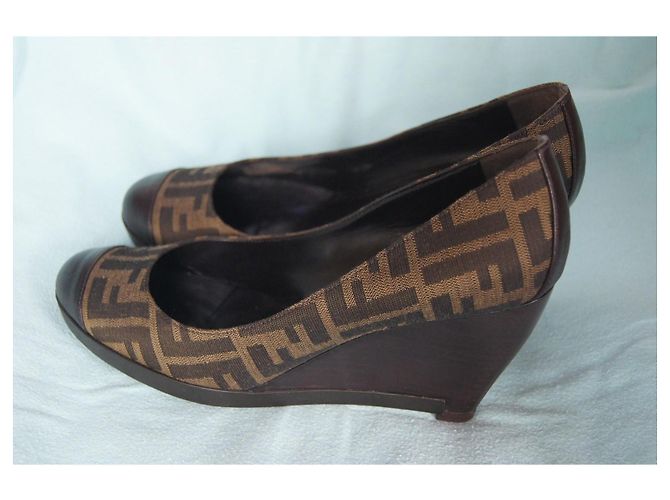Fendi Zucca Monogramm Canvas Pumps - Ansicht 3