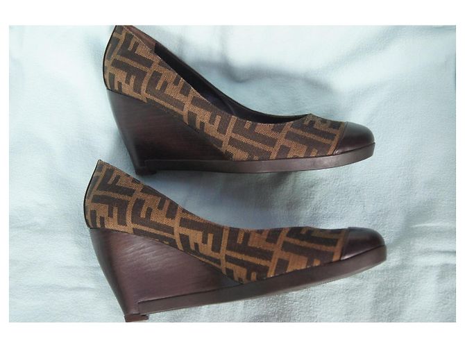 Fendi Zucca Monogramm Canvas Pumps - Ansicht 6