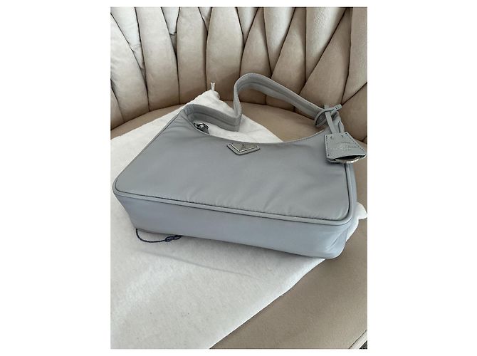 Prada Re-Edition 2000 Borsa a Spalla in Nylon Grigia Grigio - vista 7