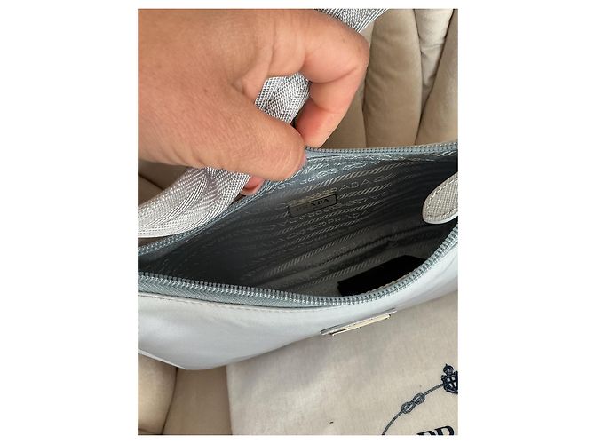 Prada Re-Edition 2000 Borsa a Spalla in Nylon Grigia Grigio - vista 8