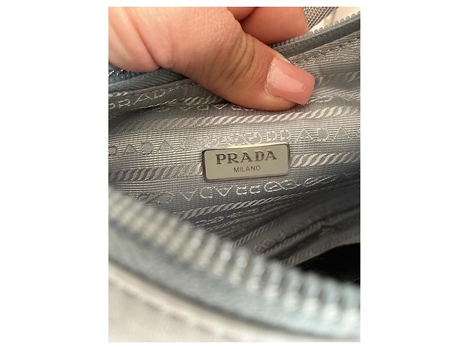 Prada Re-Edition 2000 Borsa a Spalla in Nylon Grigia Grigio - vista 9