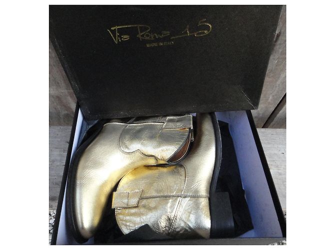 Autre Marque Stivaletti in pelle dorata Via Roma 15 D'oro - vista 4
