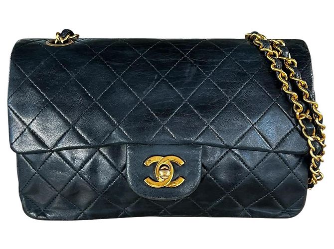Timeless Borsa Chanel Small Classic Double Flap in pelle nera Nero - vista 2