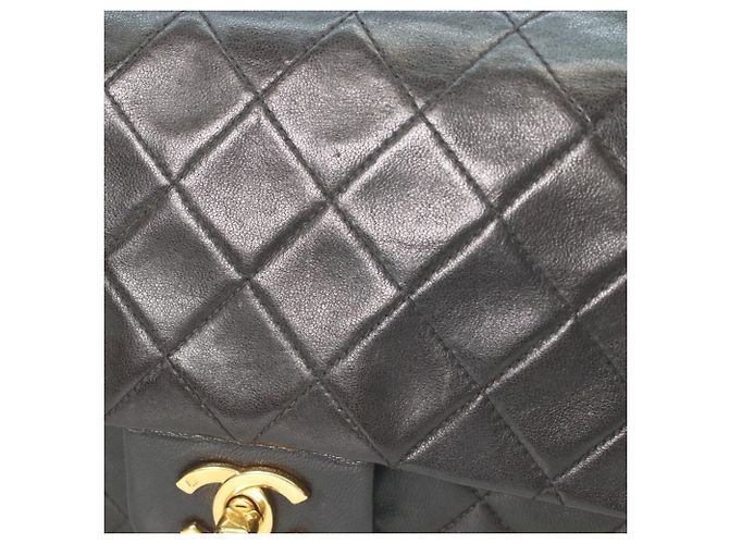 Timeless Borsa a tracolla Chanel A01112 in pelle di agnello nera Nero - vista 7