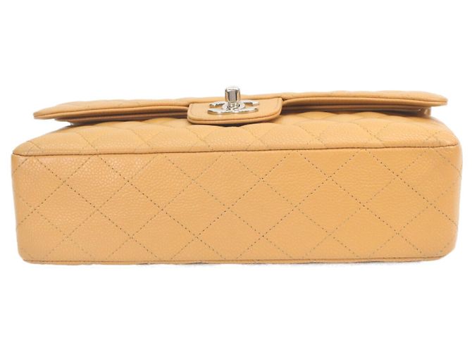 Borsa a tracolla Chanel A01112 in pelle caviar matelassé beige - vista 5