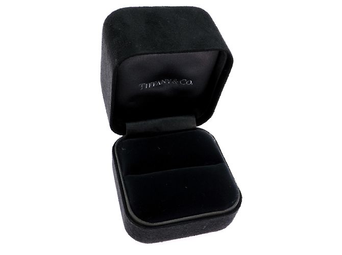 Tiffany & Co. Solitär-Diamantring aus Platin 950 - Ansicht 9