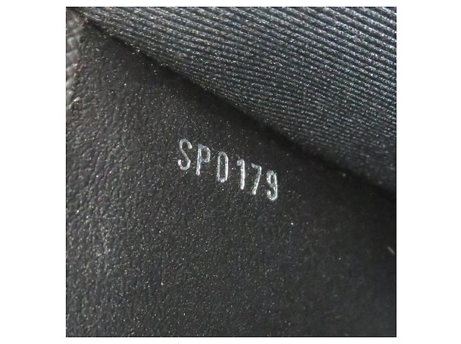 Pochette Voyage MM da uomo Louis Vuitton Nero Blu - vista 7