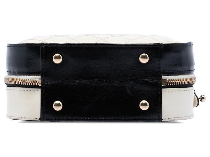 Vanity Beauty case Chanel Beige Small CC in pelle di vitello stropicciata - vista 3