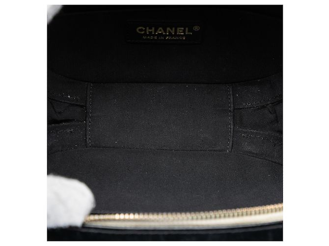 Vanity Beauty case Chanel Beige Small CC in pelle di vitello stropicciata - vista 4