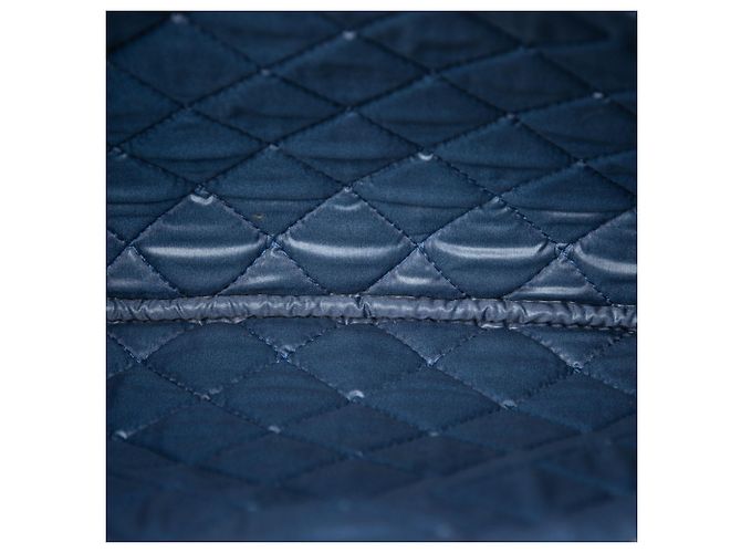 Chanel Blue Medium Quilted Caviar Boy O Case Clutch Blu scuro - vista 4