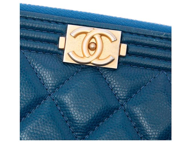 Chanel Blue Medium Quilted Caviar Boy O Case Clutch Blu scuro - vista 5