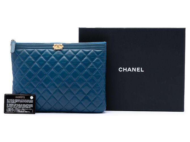 Chanel Blue Medium Quilted Caviar Boy O Case Clutch Blu scuro - vista 7
