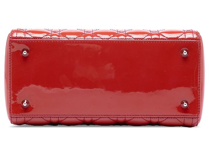 Lady Dior Cannage in vernice rosso, misura Medium - vista 3