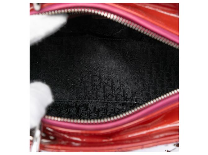 Lady Dior Cannage in vernice rosso, misura Medium - vista 4