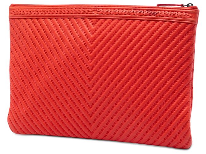 Clutch Chanel Boy O Case in agnello con chevron rosso grande e doppia cucitura - vista 2