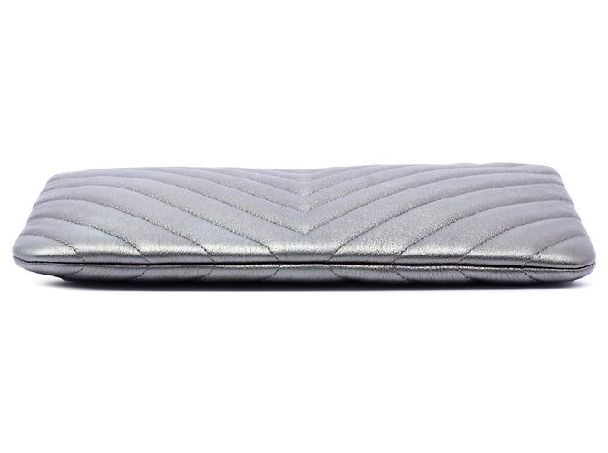 Clutch Chanel Gray Medium Chevron Metallic Calfskin O Case Marrone Grigio antracite - vista 3