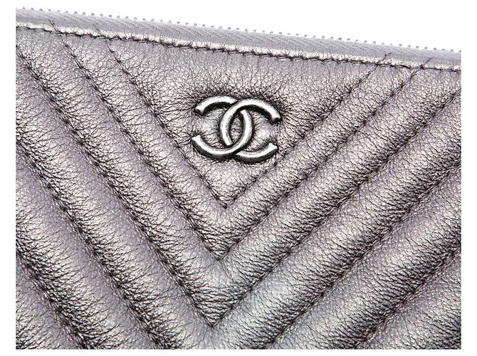 Clutch Chanel Gray Medium Chevron Metallic Calfskin O Case Marrone Grigio antracite - vista 5