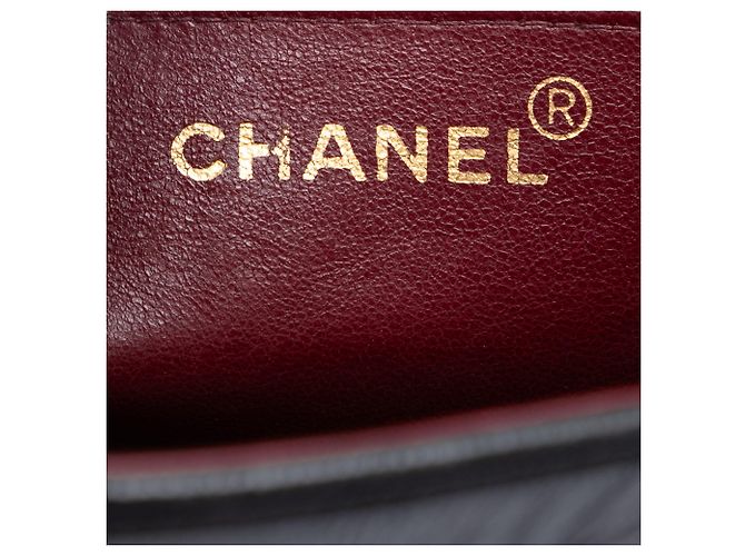 Chanel Black CC Vertical Quilt Lambskin Flap Nero - vista 5