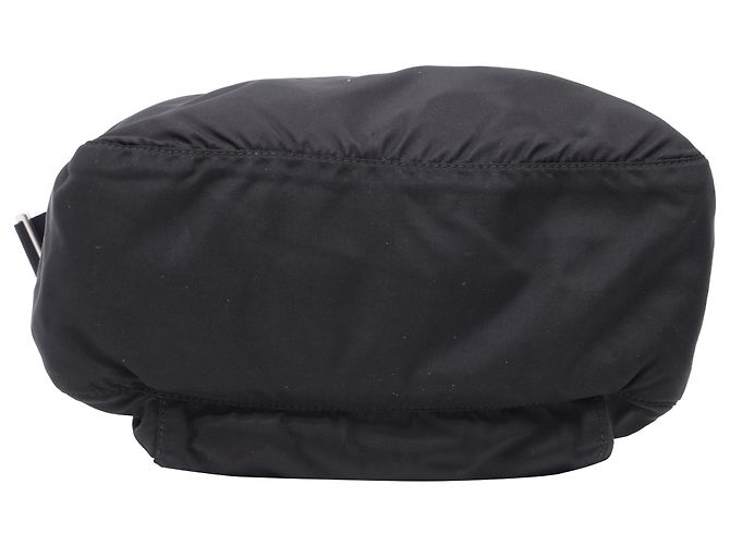 Prada Re-Nylon Vela Messenger Bag mit Einzelschnalle aus schwarzem Polyamid - Ansicht 5