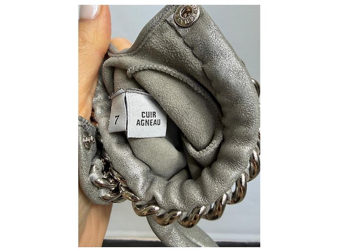 Autre Marque Causse Gantier Silberne Lederhandschuhe mit Ketten-Detail - Ansicht 6