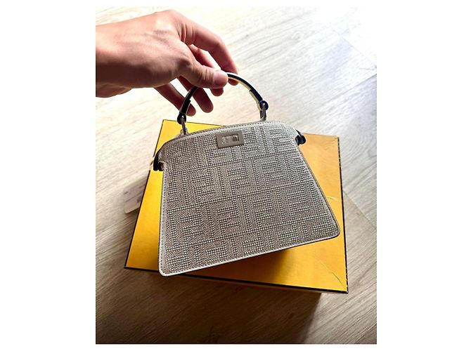 Fendi Peekaboo ISeeYou Mini Borsa in Pelle Argentata Strass Argento - vista 2
