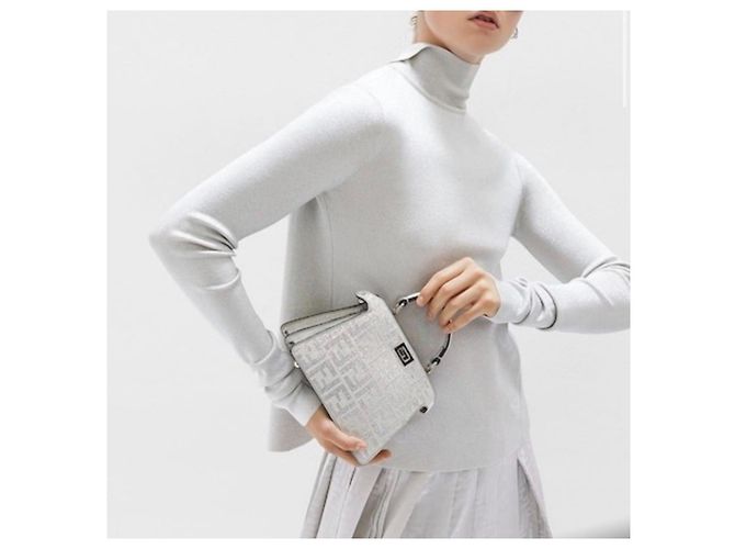 Fendi Peekaboo ISeeYou Mini Borsa in Pelle Argentata Strass Argento - vista 8