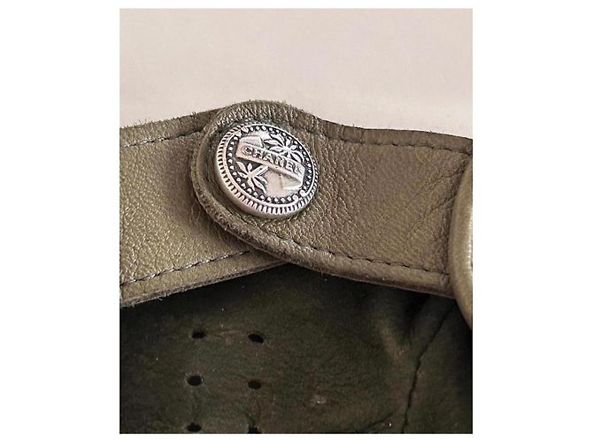 Luvas sem dedos Chanel Cuba 2016 em couro e crochê Verde oliva - vista 2