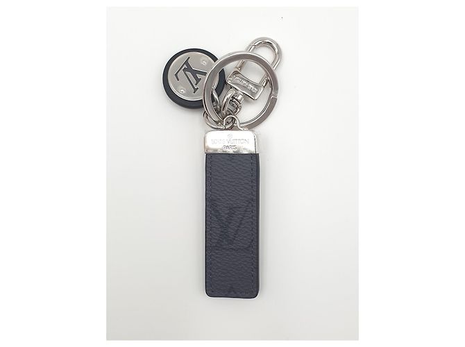 Louis Vuitton Neo LV Club Taschenanhänger Monogram Eclipse Grau Anthrazitgrau - Ansicht 2