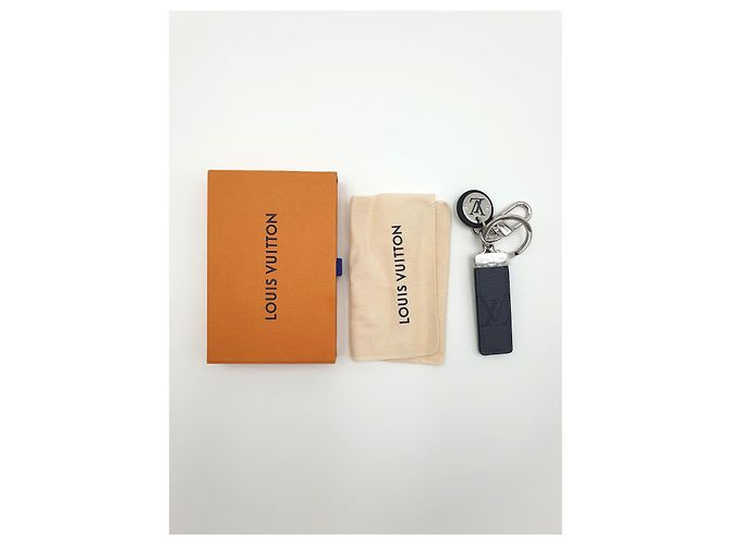 Louis Vuitton Neo LV Club Taschenanhänger Monogram Eclipse Grau Anthrazitgrau - Ansicht 7