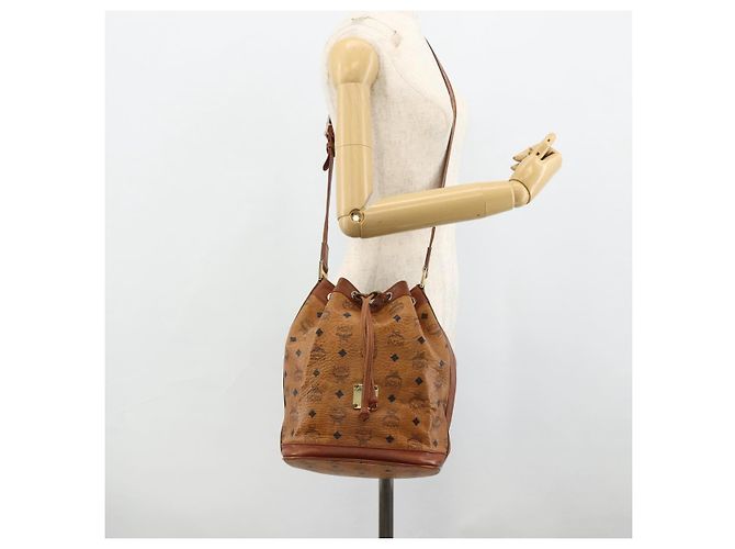Sacchetto a coulisse MCM Vicetos Logogram Drawstring Bag in PVC e pelle marrone oro Auth ka4224A D'oro - vista 21