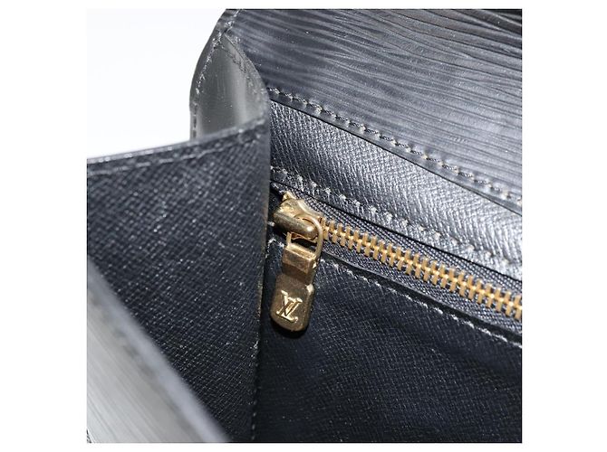 LOUIS VUITTON Epi Montaigne 23 Clutch Nero M52662 LV Auth 171232 - vista 10