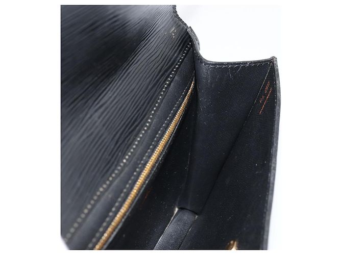 LOUIS VUITTON Epi Montaigne 23 Clutch Nero M52662 LV Auth 171232 - vista 19