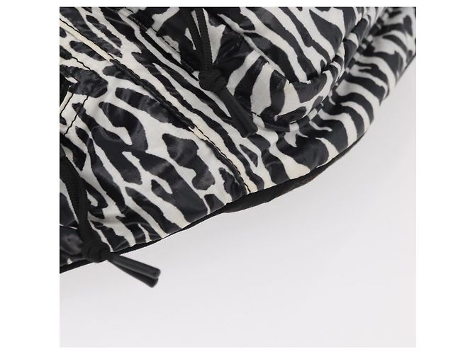 Borsa a tracolla SAINT LAURENT motivo zebra in nylon nero e bianco Auth 178693A - vista 9