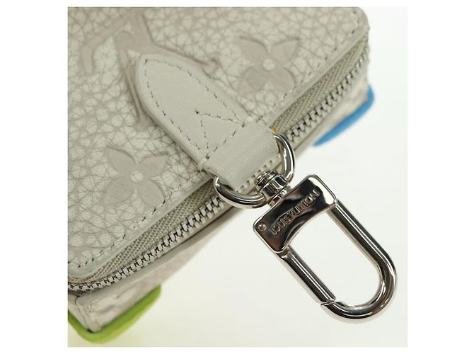 LOUIS VUITTON Taurillon Clemence Climbing Pouch Gray MP3383 LV Auth 177975M Marrone - vista 14