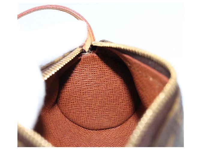 LOUIS VUITTON Pochette Monogram Papillon LV Auth 177297 Monograma - vista 17