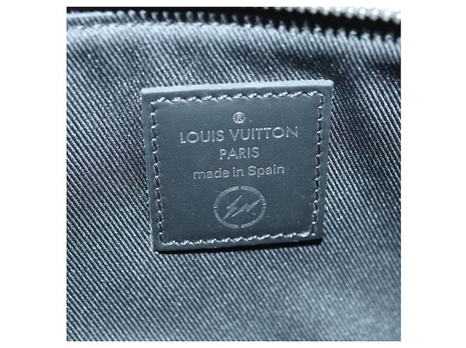 LOUIS VUITTON Monogram Eclipse Fragment iPhone Case M64449 LV Auth 177105M Monograma - vista 21