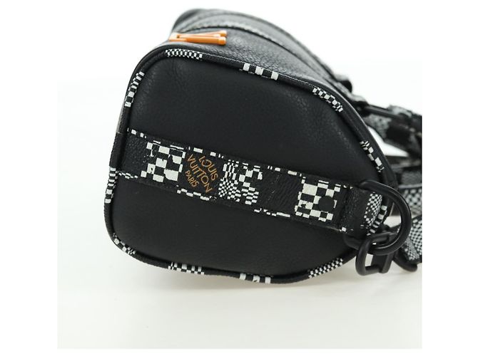 LOUIS VUITTON Borsa Keepall XS Damier Distorted City Nera M80202 LV Auth 177433SM Nero - vista 4